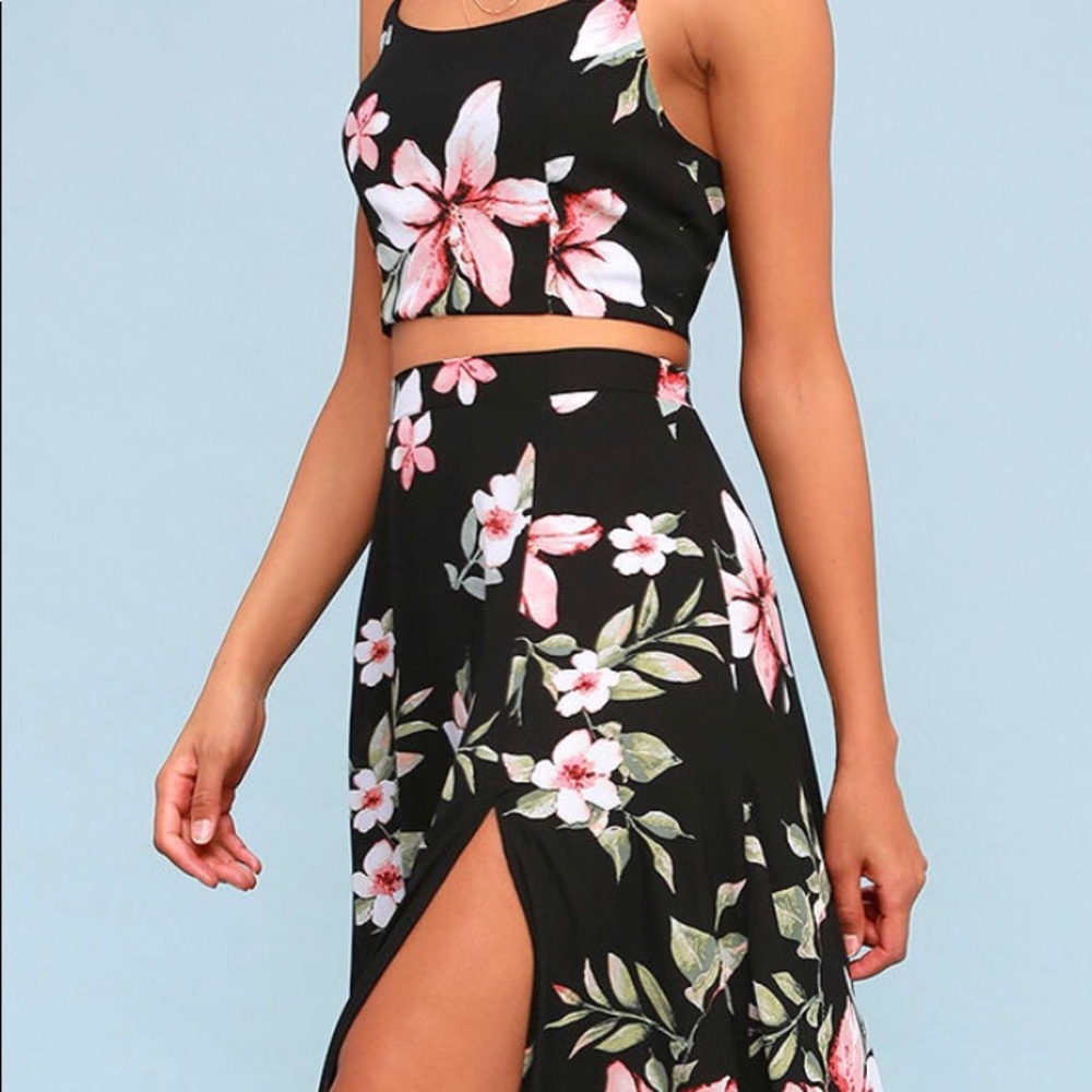 Lulu’s BLACK FLORAL PRINT 2 PIECE MAXI DRESS